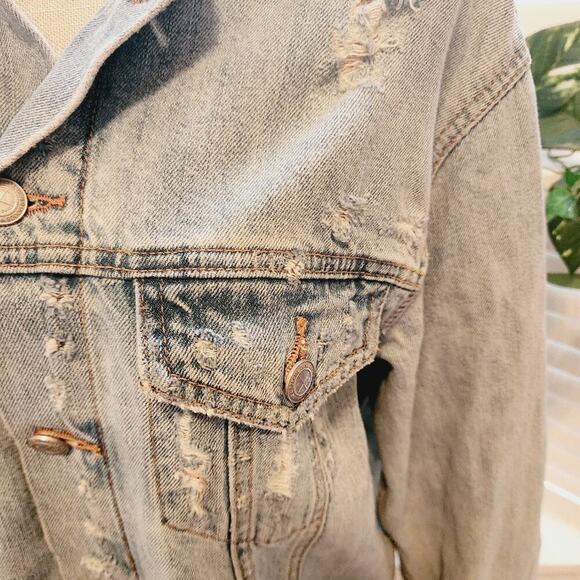 ZARA WOMEN DISTRESSED LIGHT WASH JEAN JACKET WITH SHOE LACE BACK SIZE SMALL - Picture 3 of 8